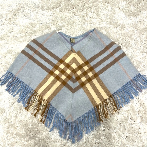 Authentic Burberry Shaw for kids. One size fits all.Merino wool /Cashmere. - Picture 1 of 1